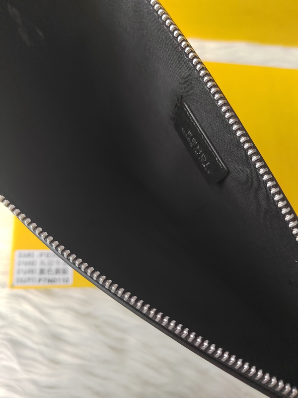 超激安ブランド財布偽物角部分ディテール